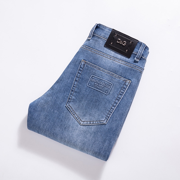 ブランドジーンズ着用イメージ